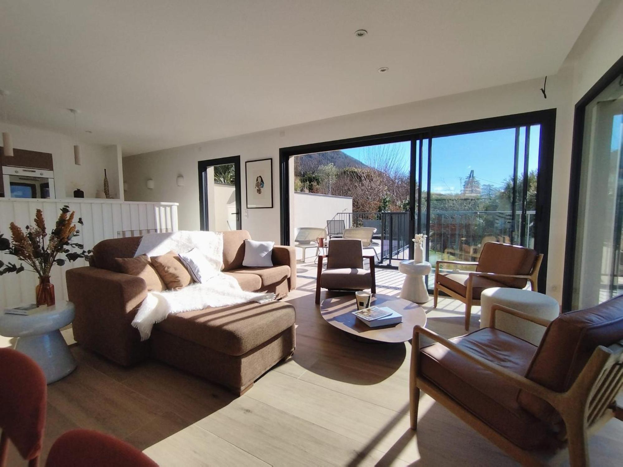 Villa Maison Du Lac, A 10 Min A Pied De La